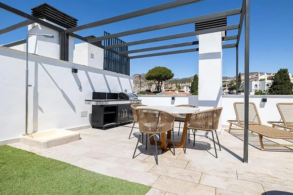 Luxury Carihuela With Private Jacuzzi By Ensuite Torremolinos Apartment